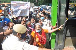 AIDWA PROTESTS AGAINST HATHRAS HORROR, DEMANDS RESIGNATION OF UP CM